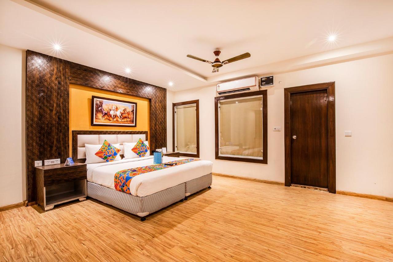 Fabhotel Shoba Estate Delhi Airport Yeni Delhi Dış mekan fotoğraf