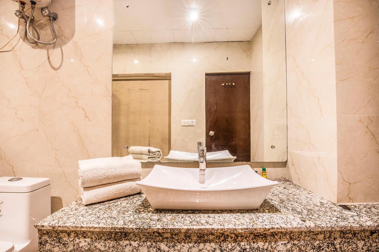 Fabhotel Shoba Estate Delhi Airport Yeni Delhi Dış mekan fotoğraf